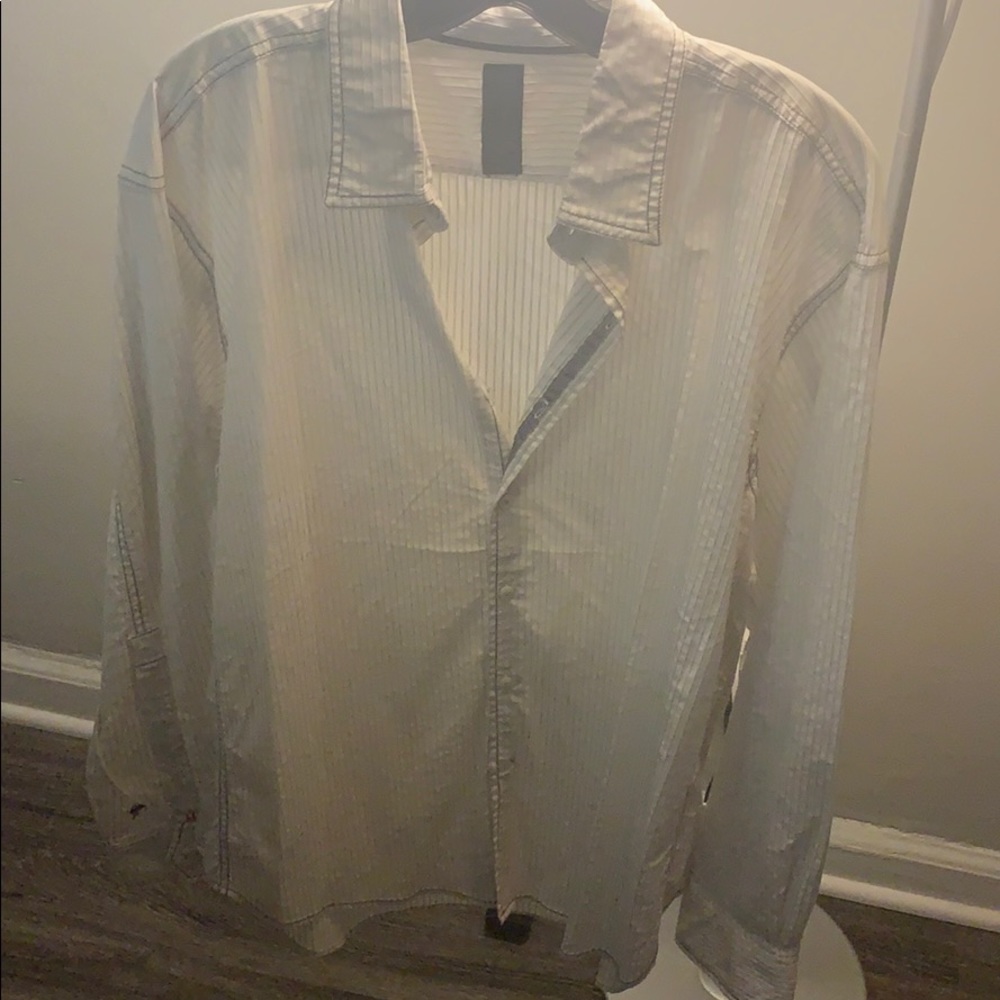Boutique Equilibrio Casual Button Up. Brand New!